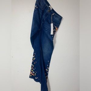 NWT Driftwood jeans with flower embroidery